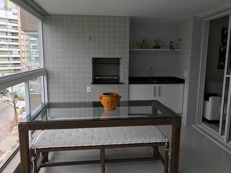 Home 227I Ap em Riviera com piscina Wifi e Jacuzzi
