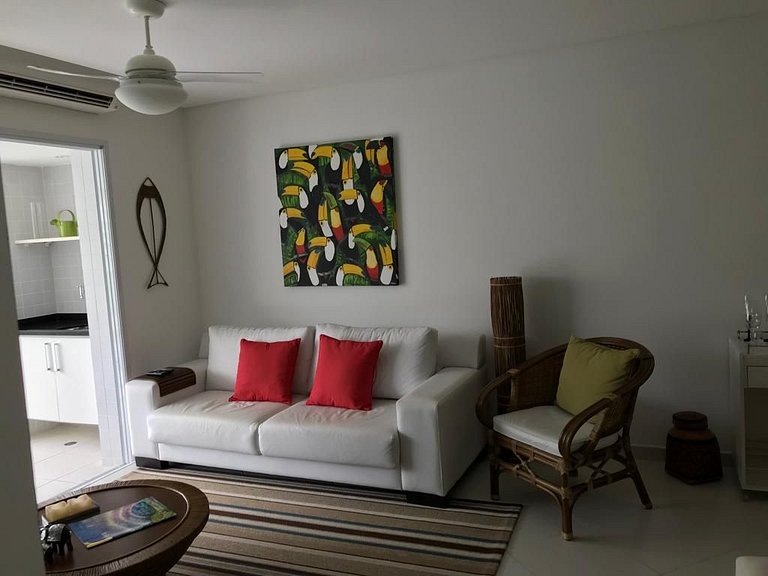 Home 227I Ap em Riviera com piscina Wifi e Jacuzzi