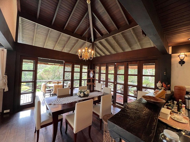 Home 20 | Casa c/lareira, ofurô e jardim em Campos do Jordão