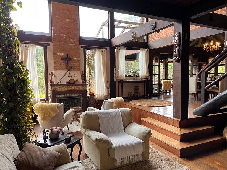 Home 20 | Casa c/lareira, ofurô e jardim em Campos do Jordão