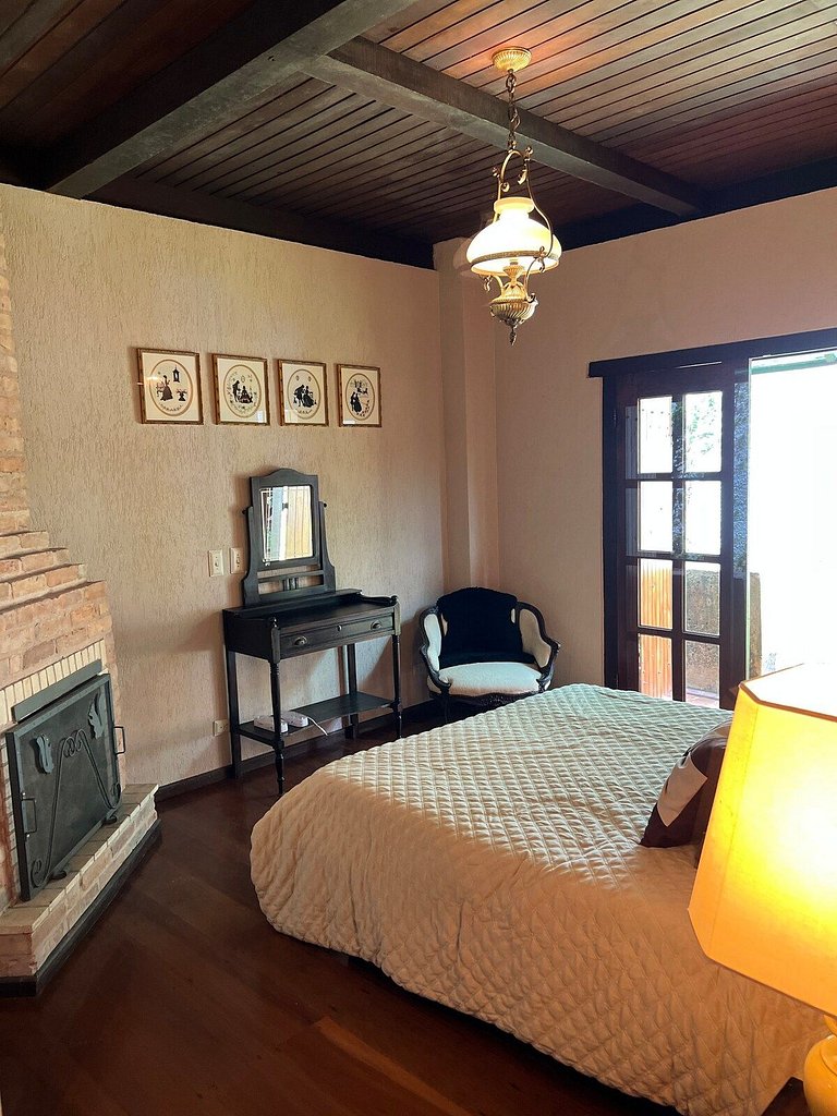 Home 20 | Casa c/lareira, ofurô e jardim em Campos do Jordão