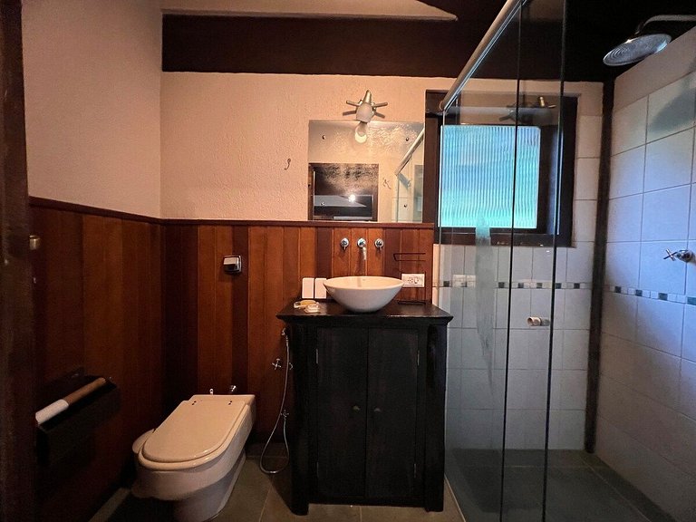 Home 20 | Casa c/lareira, ofurô e jardim em Campos do Jordão