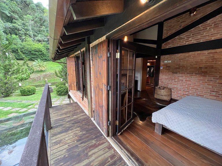 Home 20 | Casa c/lareira, ofurô e jardim em Campos do Jordão