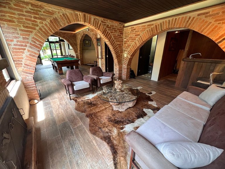 Home 20 | Casa c/lareira, ofurô e jardim em Campos do Jordão