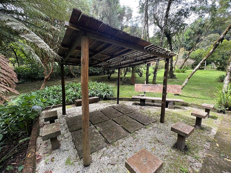 Home 20 | Casa c/lareira, ofurô e jardim em Campos do Jordão