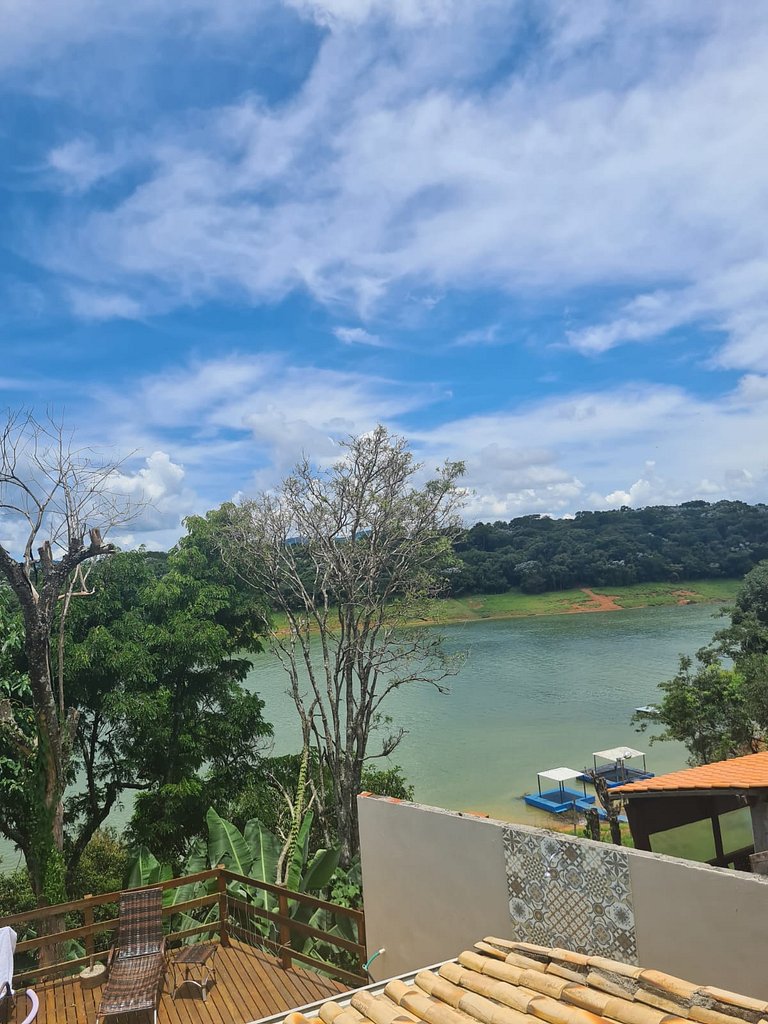 Home 1 | Casa com Piscina Aquecida e vista para represa em J