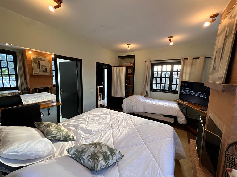 Home 25 | Cabana com Jacuzzi e banheira em Campos do Jordão