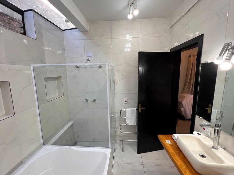 Home 25 | Cabana com Jacuzzi e banheira em Campos do Jordão