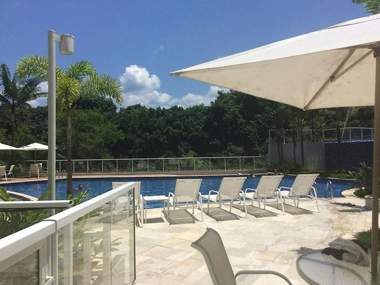 Home 227I Ap em Riviera com piscina Wifi e Jacuzzi