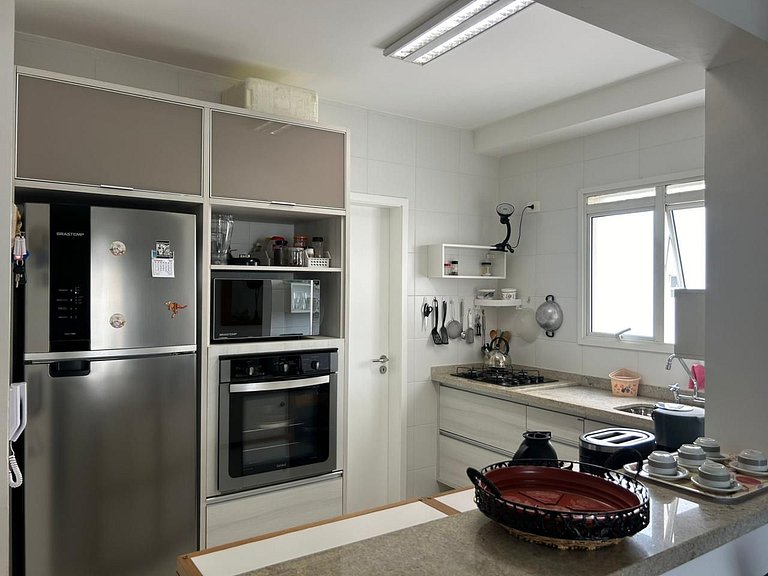 Home 10| Ap com varanda gourmet em Bertioga