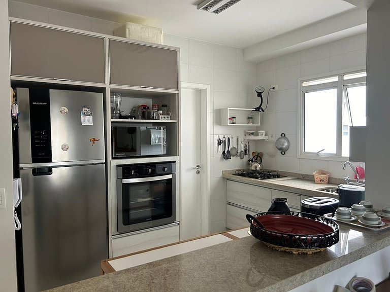 Home 10| Ap com varanda gourmet em Bertioga