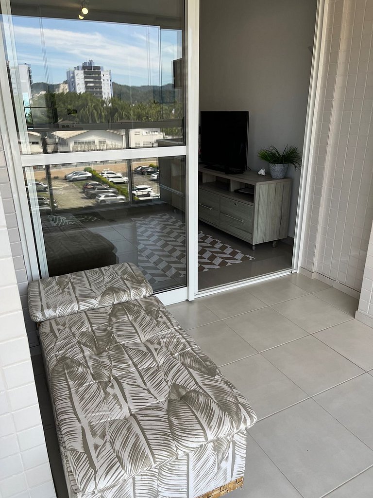 Home 12| Ap piscina aquecida pé na areia Bertioga