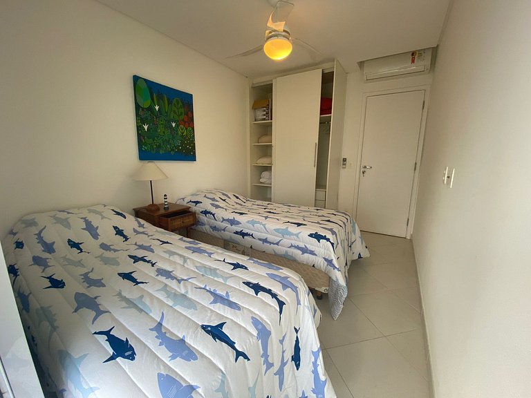 Home 227I Ap em Riviera com piscina Wifi e Jacuzzi