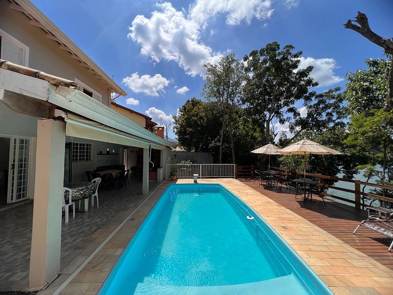 Home 1 | Casa com Piscina Aquecida e vista para represa em J