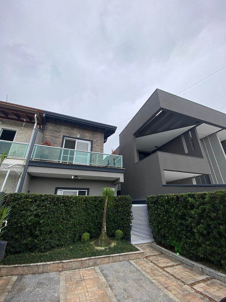 Casa para 8 pessoas com piscina e A/C H174ber
