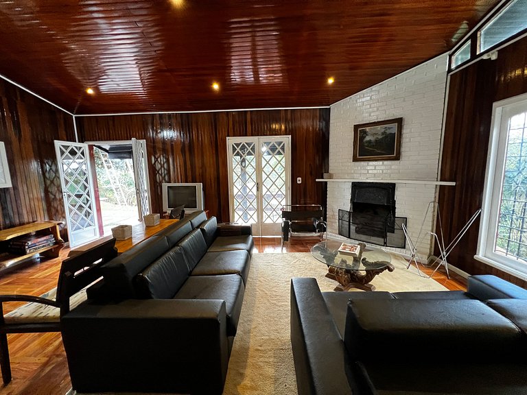 Cabana em Campos do Jordão 8 pessoas com suíte Home 26