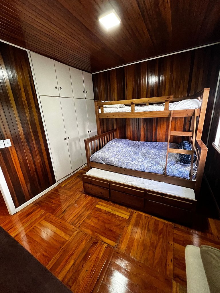 Cabana em Campos do Jordão 8 pessoas com suíte Home 26