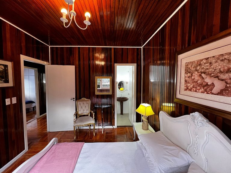 Cabana em Campos do Jordão 8 pessoas com suíte Home 26