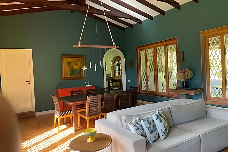 Casa com  jacuzzi e lareira interna  HM17