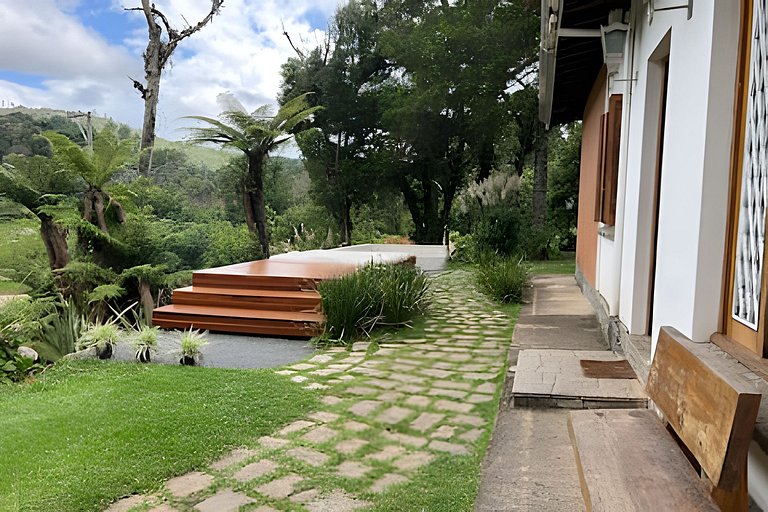 Casa com  jacuzzi e lareira interna  HM17