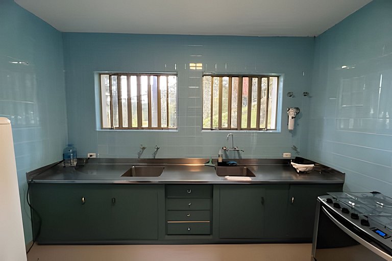 Casa com  jacuzzi e lareira interna  HM17