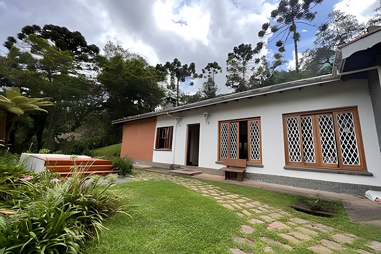 Casa com  jacuzzi e lareira interna  HM17