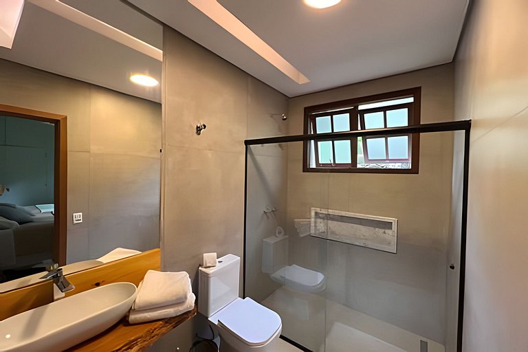 Casa com  jacuzzi e lareira interna  HM17