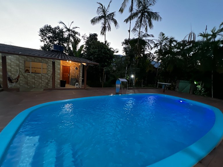 Casa para 11 pessoas c/ piscina em Ubatuba H2