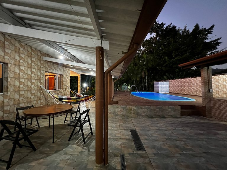 Casa para 11 pessoas c/ piscina em Ubatuba H2