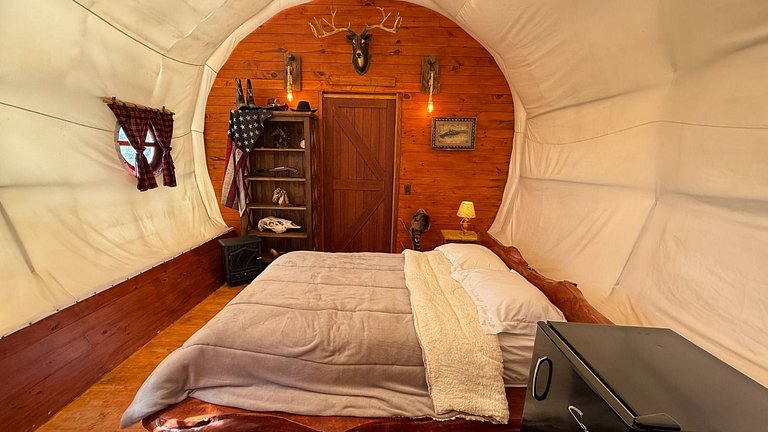 Wagon Cella: faroeste com Spa em Campos