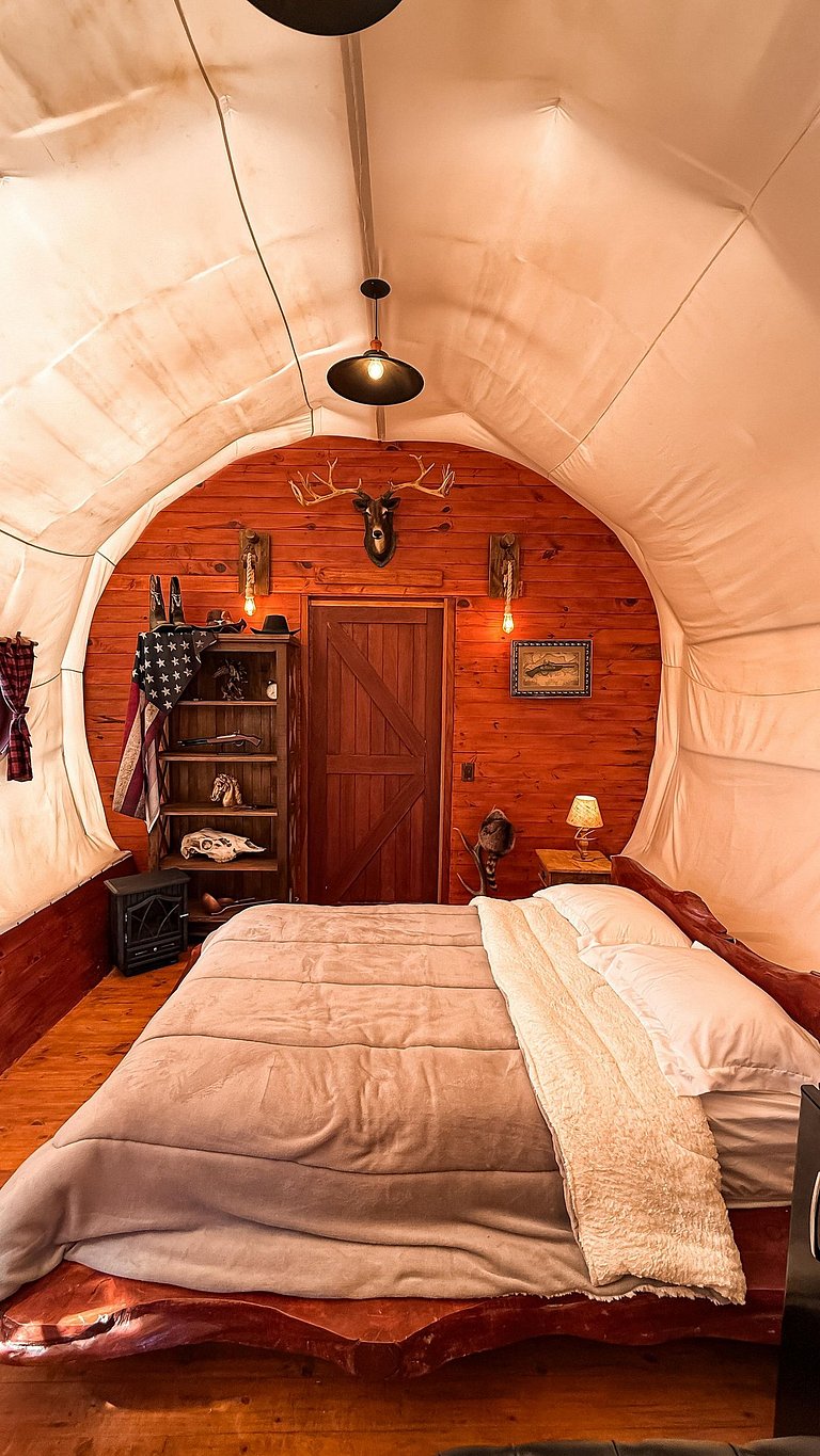 Wagon Cella: faroeste com Spa em Campos