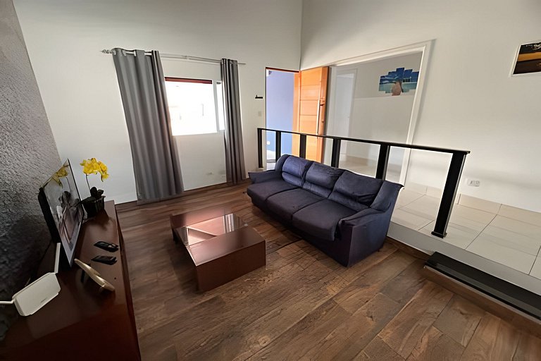 Casa com Piscina em Condomínio Fechado HM176