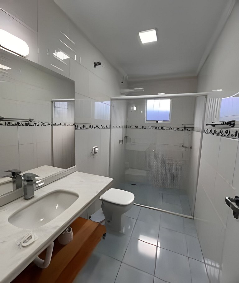 Casa com Piscina em Condomínio Fechado HM176