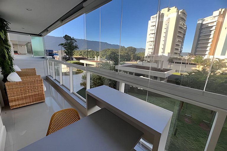 Ap c área gourmet  vista p mar em Bertioga HM36