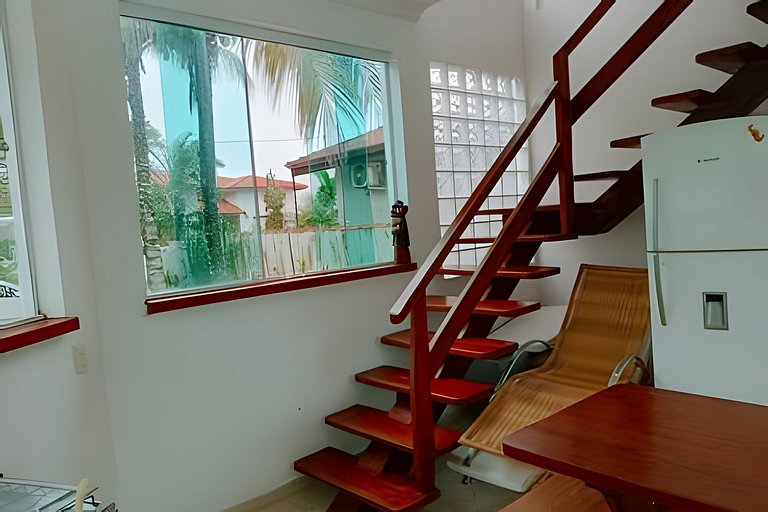 Casa em condomínio com piscina em Bertioga HM178