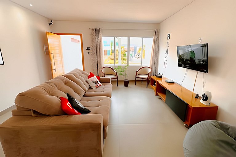 Casa em cond. c/ 4 suítes e piscina aquecida HM177