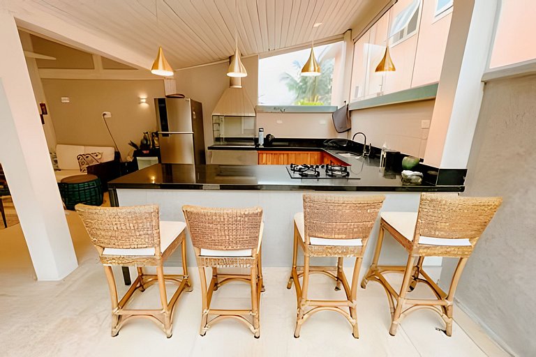 Pé na areia em Maresias: casa em condomínio – HM53