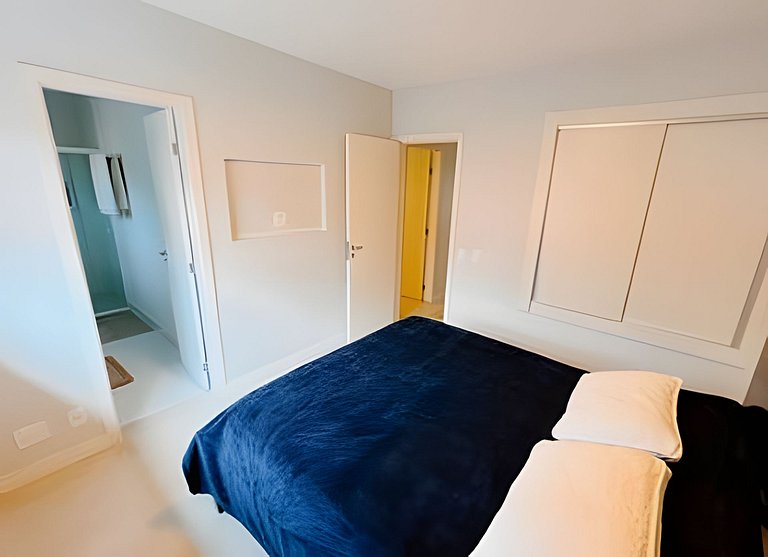 Pé na areia em Maresias: casa em condomínio – HM53