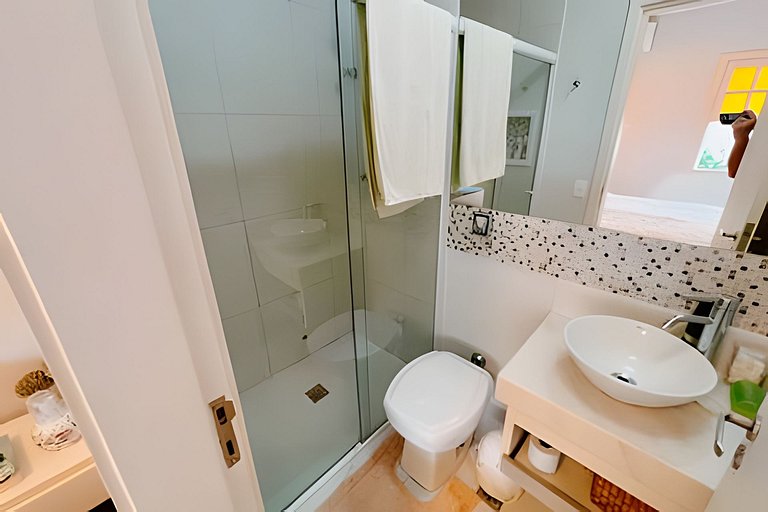 Pé na areia em Maresias: casa em condomínio – HM53