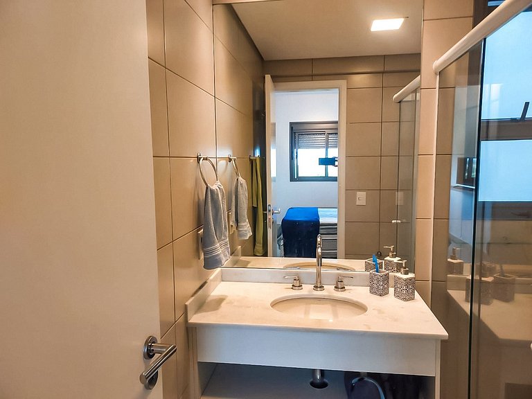 Ap c/ Ar e Vista Mar em Cond. Bertioga H55