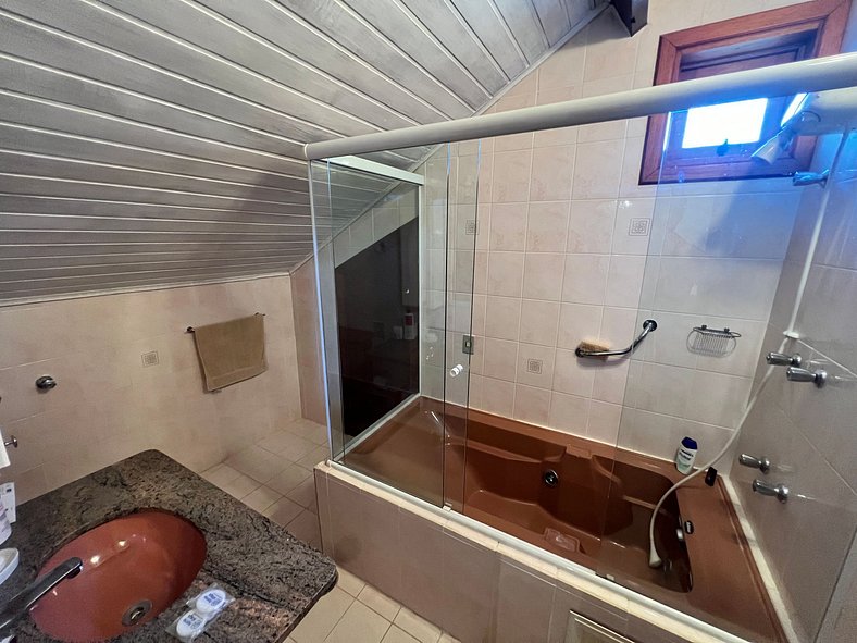Home 16| Cobertura duplex em Campos do Jordão com banheira e